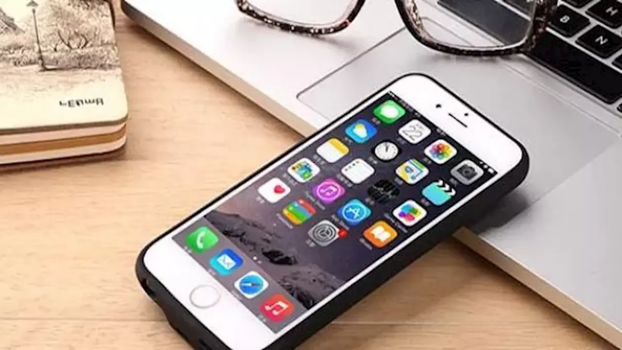 بين الوهم والحقيقة.. مخاطر إشعاع الهاتف المحمول على الدماغ والعين تثير الجدل